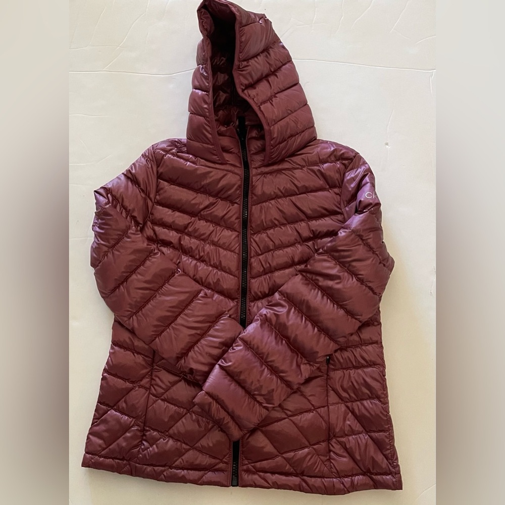 Calvin Klein Burgundy Red Premium Down Blend Packable Puffer Jacket with Hood
